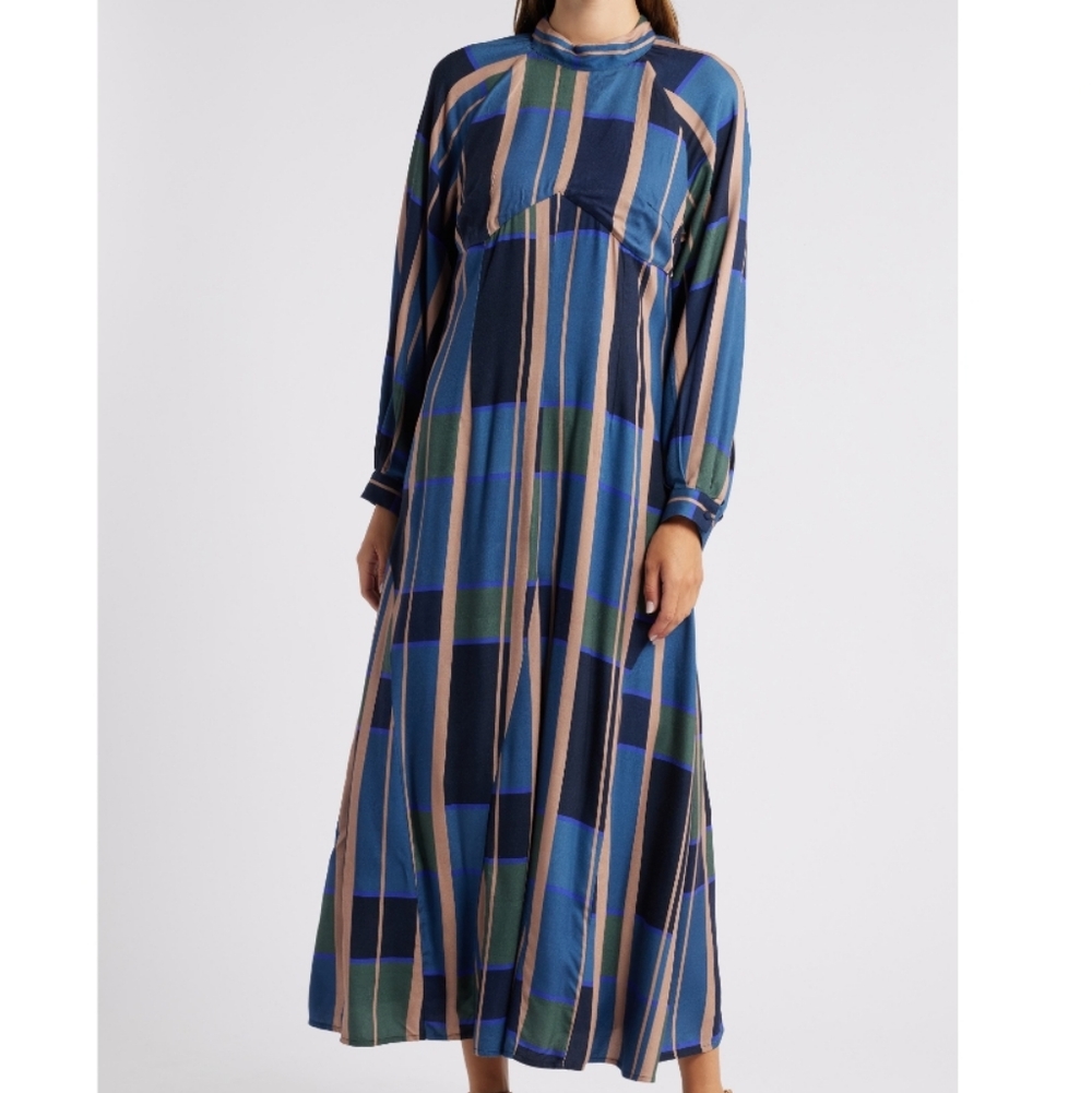 Du Paradis Maxi Plaid Long-Sleeve Dress in Blue and Green